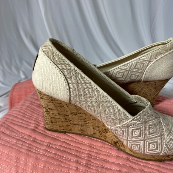 Tom’s open toe wedge, cork heel, size 8 - Picture 5 of 10